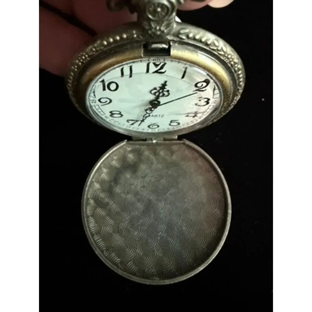 vtg. pocket watch with chain 2nd amendment skull quartz watch